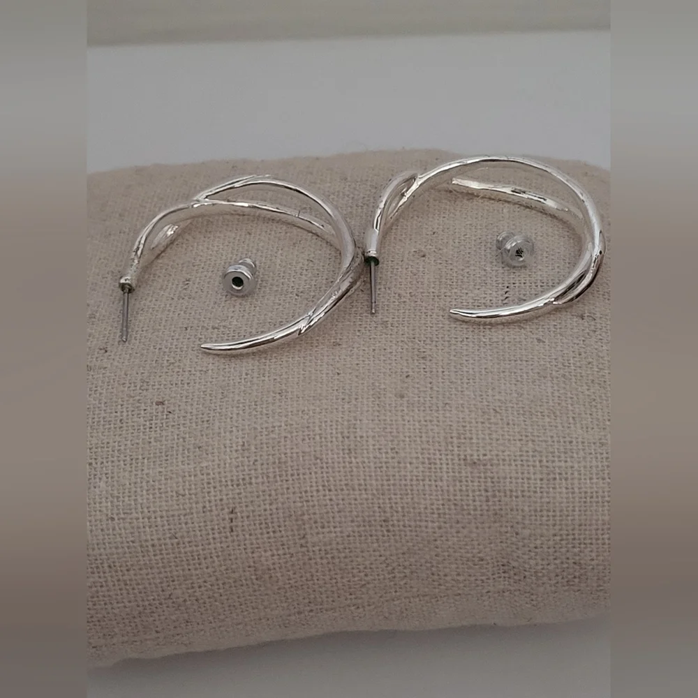 Stella & Dot  Odette Hoop Earrings - Picture 8 of 8